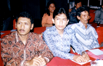 Pengurus Partai Barnas kota Malang melakukan konsolidasi partai, paling kanan Ketua DPC Drs. Syamsu Yudi.